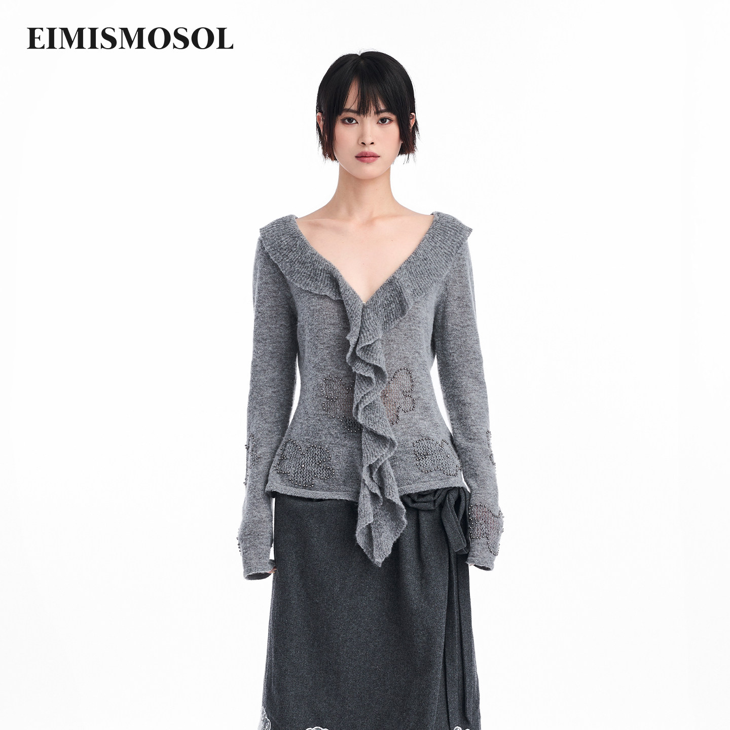 Eimismosol秋冬新品V领木耳边镂空小花保暖毛衣女复古针织衫