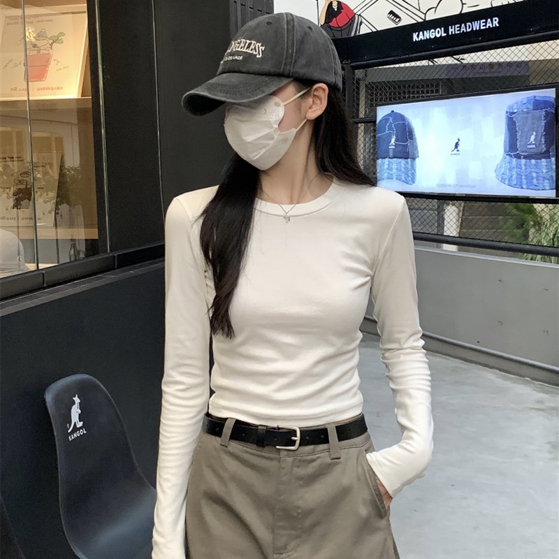 白色正肩t恤女长袖2024秋冬季新款内搭打底P衫修身圆领美式上衣女
