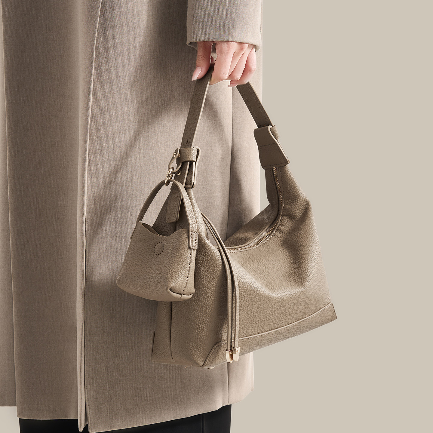 新款轻熟简约风腋下包女高级感大容量通勤单肩包小众设计感手提包