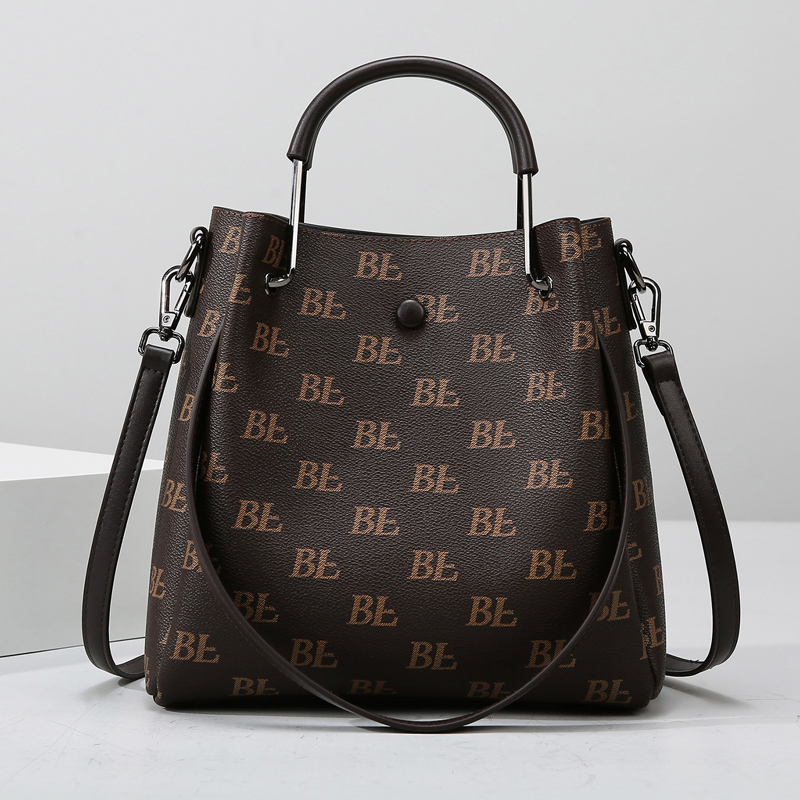 新款手提包水桶包女大容量托特包