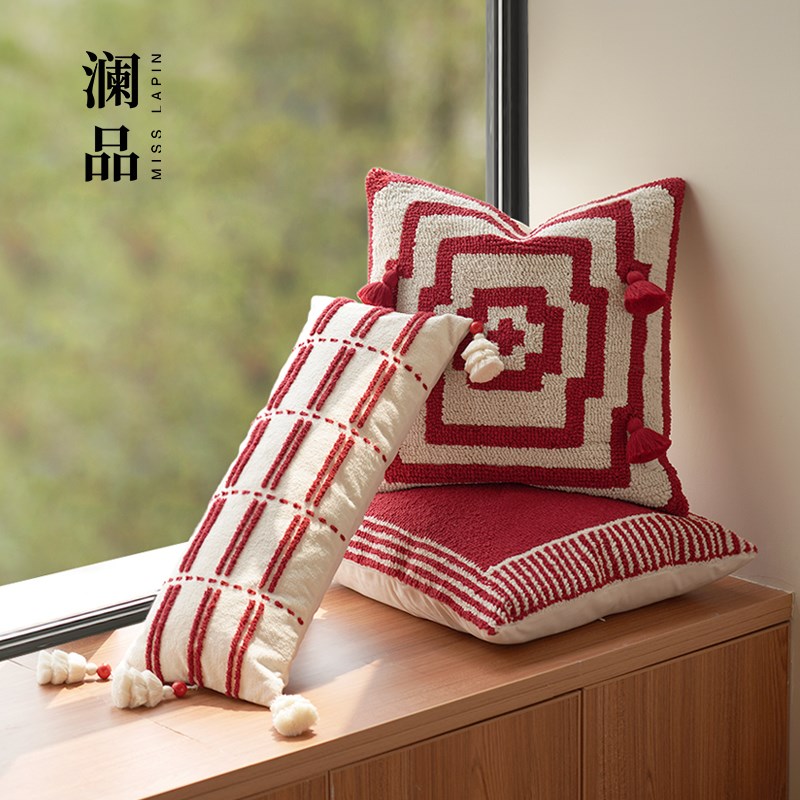 澜品福韵红色几何簇绒绣流苏抱枕客厅沙发靠垫高级腰枕靠枕套
