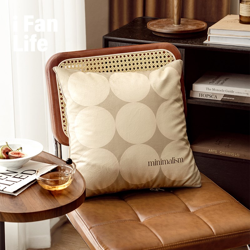 范店几何印象客厅沙发抱枕被子两用车载二合一办公室空调被午休毯