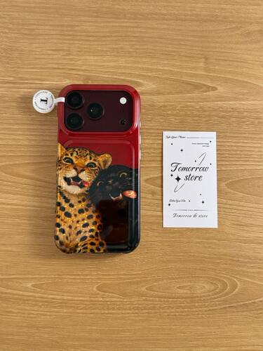 U2 个性红底小花豹黑猫适用苹果18pro双层iphone17/16/15小众手机壳