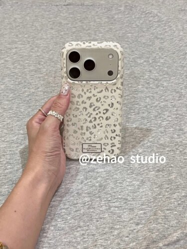 U2 米白满屏银闪豹纹标签适用苹果17promax新款小众手机壳iphone16pro个性15防摔保护套