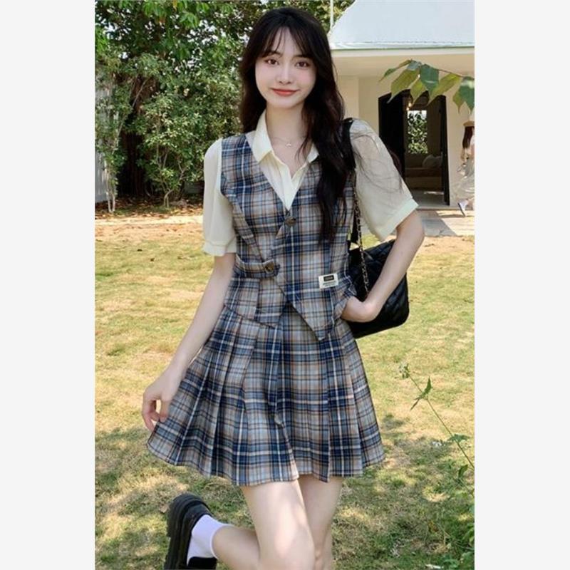 大码微胖减龄学院风裙子套装显瘦遮肉格子百褶裙气质两件套夏装女