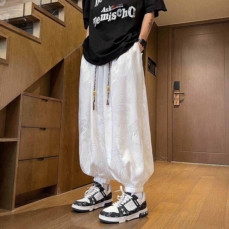 白色龙纹束脚哈伦灯笼裤男款夏季新款冰丝垂感加肥加大码汉服裙裤图片