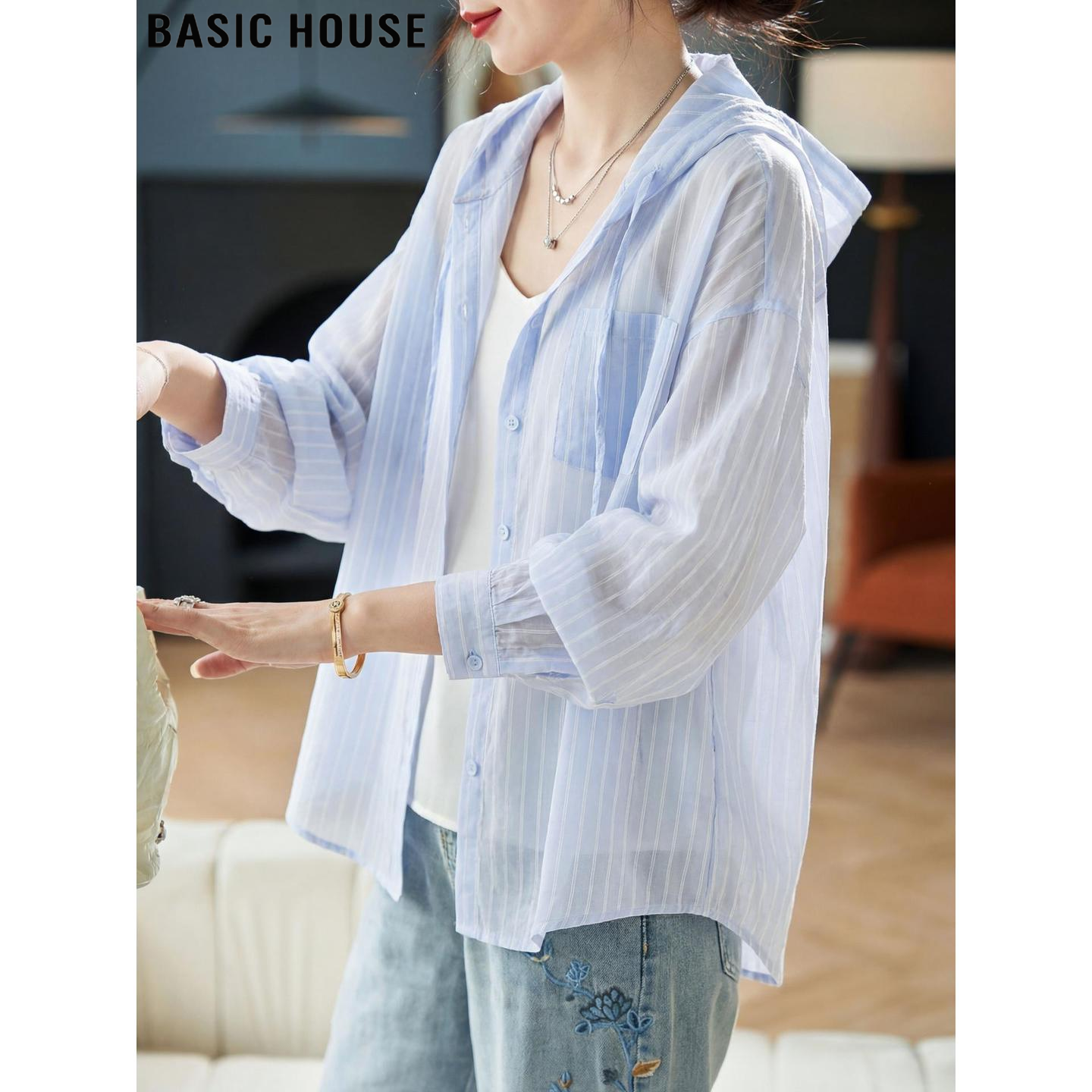 Basic House/百家好蓝色条纹天丝薄款防晒衬衫女夏季宽松连帽衬衣