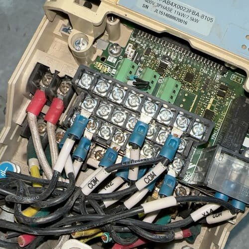 安川A1000X变频器7.5kwCIMR-AB4X0023