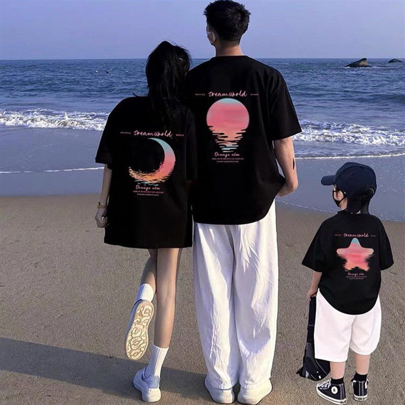 纯棉不一样的2025超火亲子装一家三四口夏季短袖t恤衫五口母女子