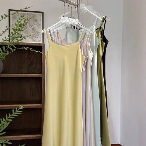 新中式国风基础款百搭醋酸吊带连衣裙女春夏季气质高级感缎面长裙