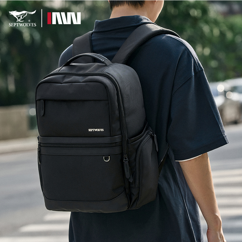 七匹狼大容量双肩包新款男士背包