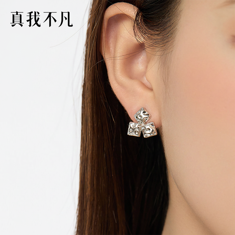 真我不凡S925纯银方糖三叶草耳钉2025新款爆款高级感气质耳坠耳饰