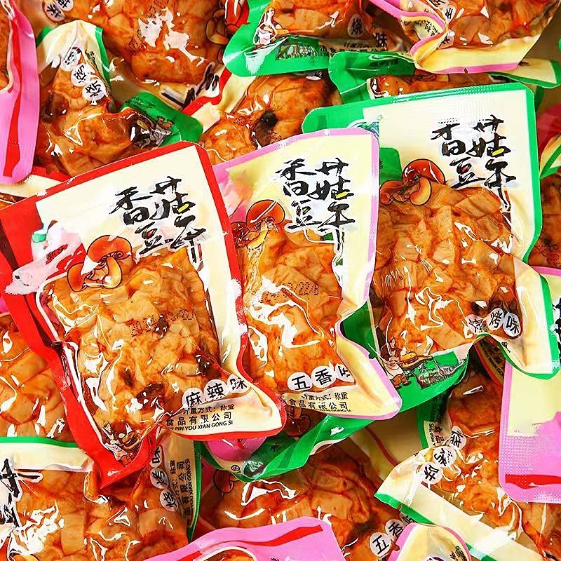 香菇豆干豆腐干即食办公室休闲辣条小吃解馋小包装零食品整箱批发
