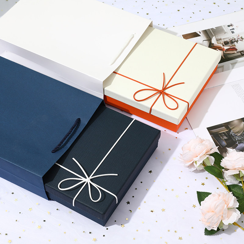 新品围巾礼盒空盒红色礼袋简约精美生H日礼物盒结婚糖盒超大号包