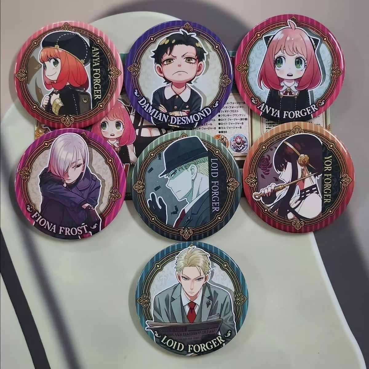 日谷正版间谍过家家花窗动漫吧唧