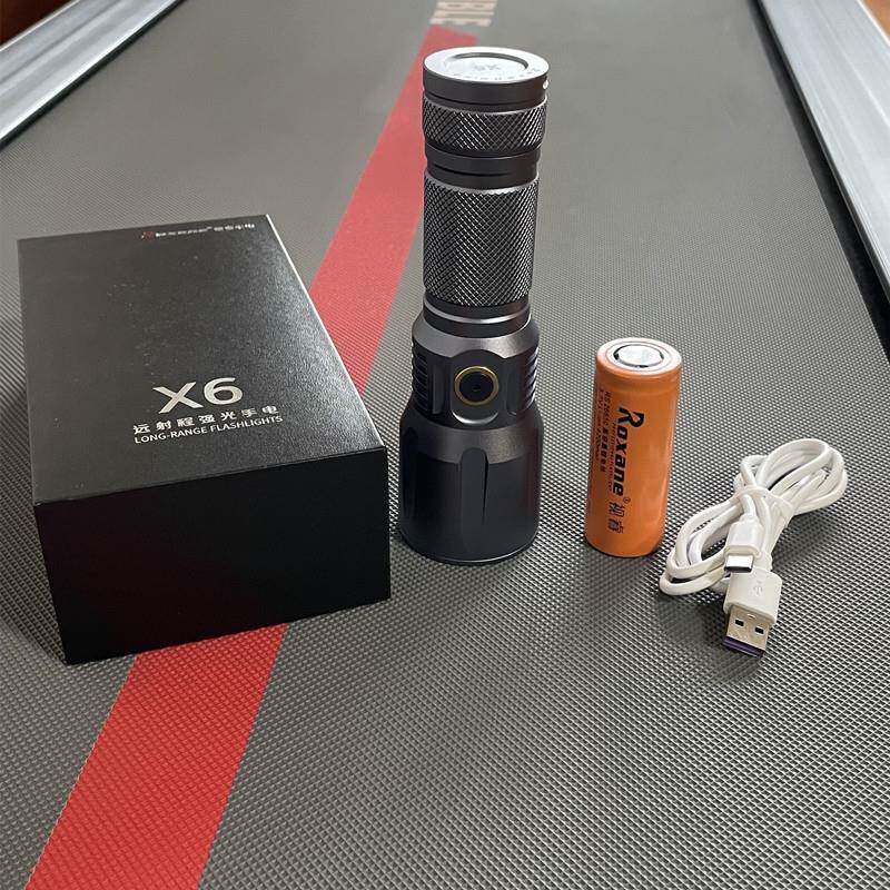 中按照明远射型12W超强XPL聚光灯珠Type-C充电26650电池X6手电筒