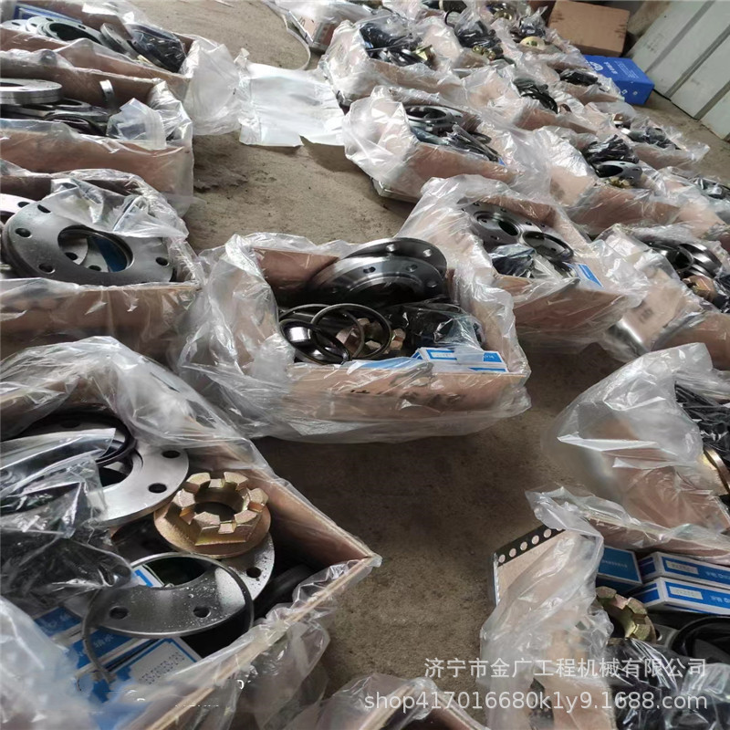L975装载机铰接销修理包