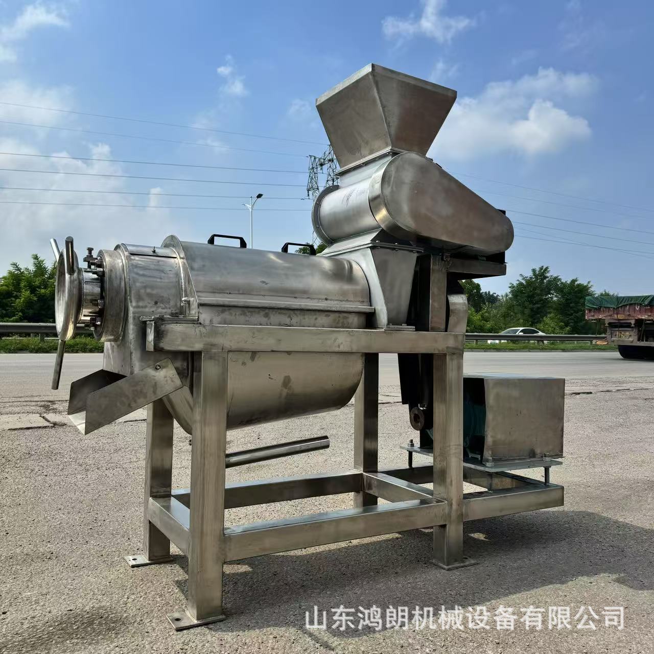 多规格挤压水果榨汁机不锈钢材质胡萝卜挤压打汁机液压榨汁机