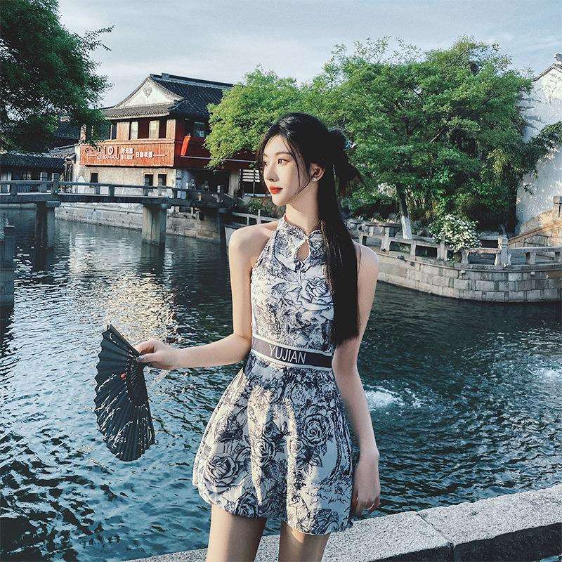 新中式连体泳衣两件套女式夏季新款泳裙无袖挂脖古典泳衣平角泳裤