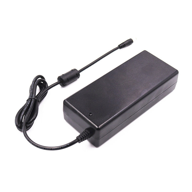 24V8A欧盟CEROHSFCC认证桌上型塑胶电源适配器配机器人使用