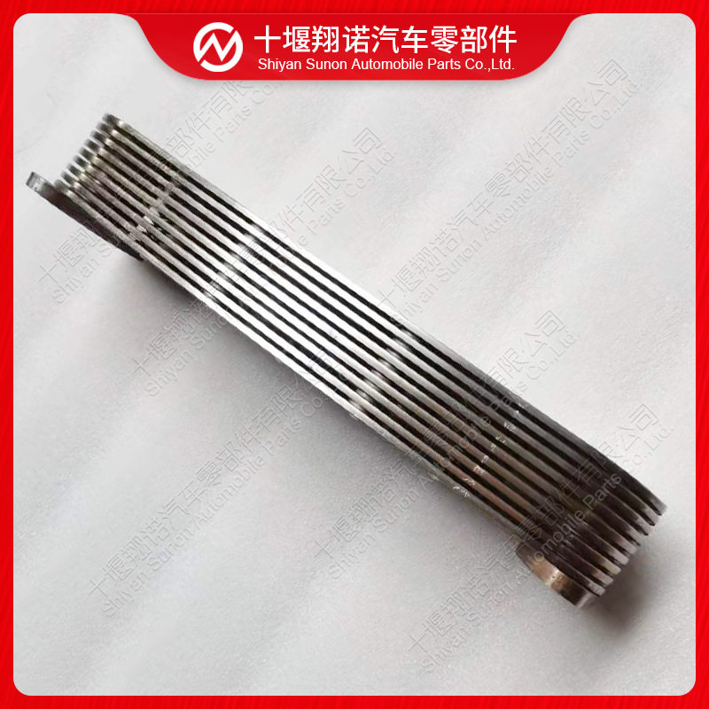康明斯发动机配件QSK23机油冷却器芯4095521 4096850