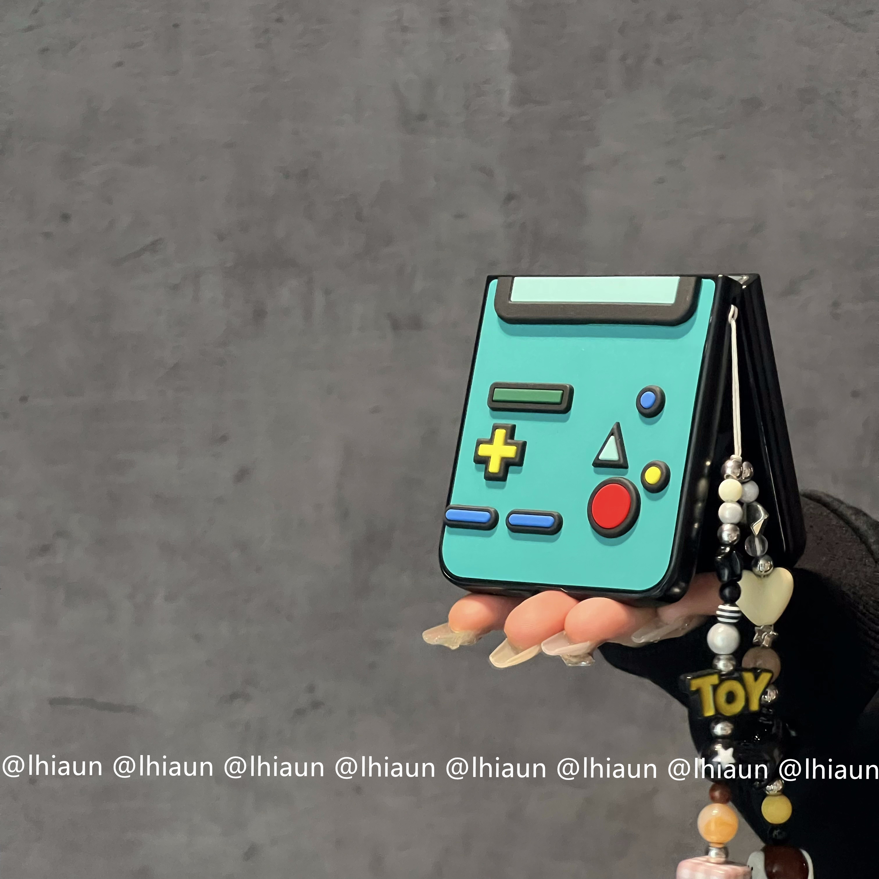 立体感探险活宝折叠屏手机壳