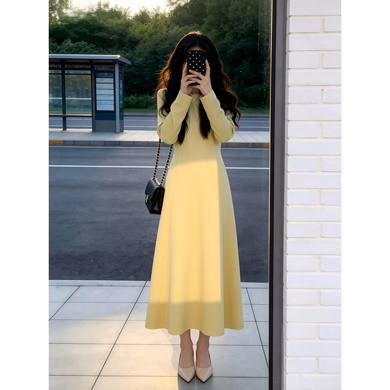 黄色长袖连衣裙女2026早春秋新款法式气质高级感收腰显瘦礼服长裙