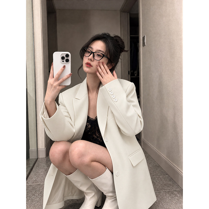 白色小西装外套女早春秋季2026新款高级感小个子韩系休闲短款西服