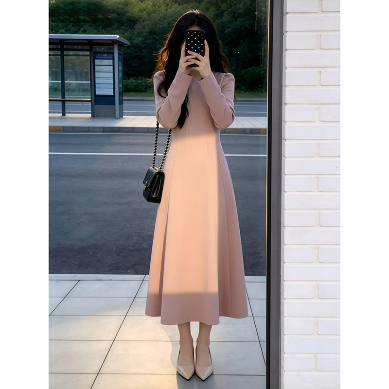 粉色长袖连衣裙子女早春秋2026新款法式气质高级感收腰礼服裙长裙
