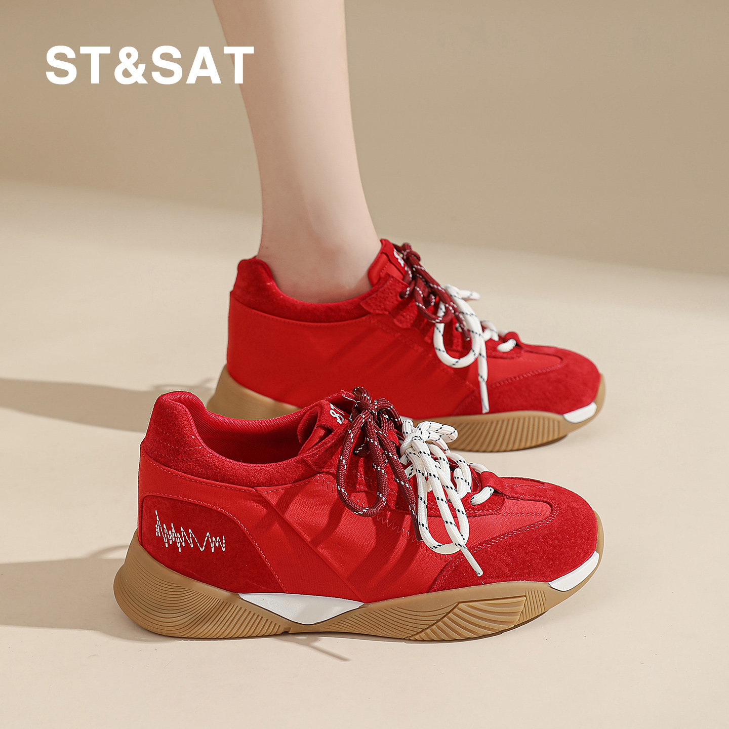 星期六厚底5CM内增高德训鞋女款2026春季新款轻便防滑软底运动鞋