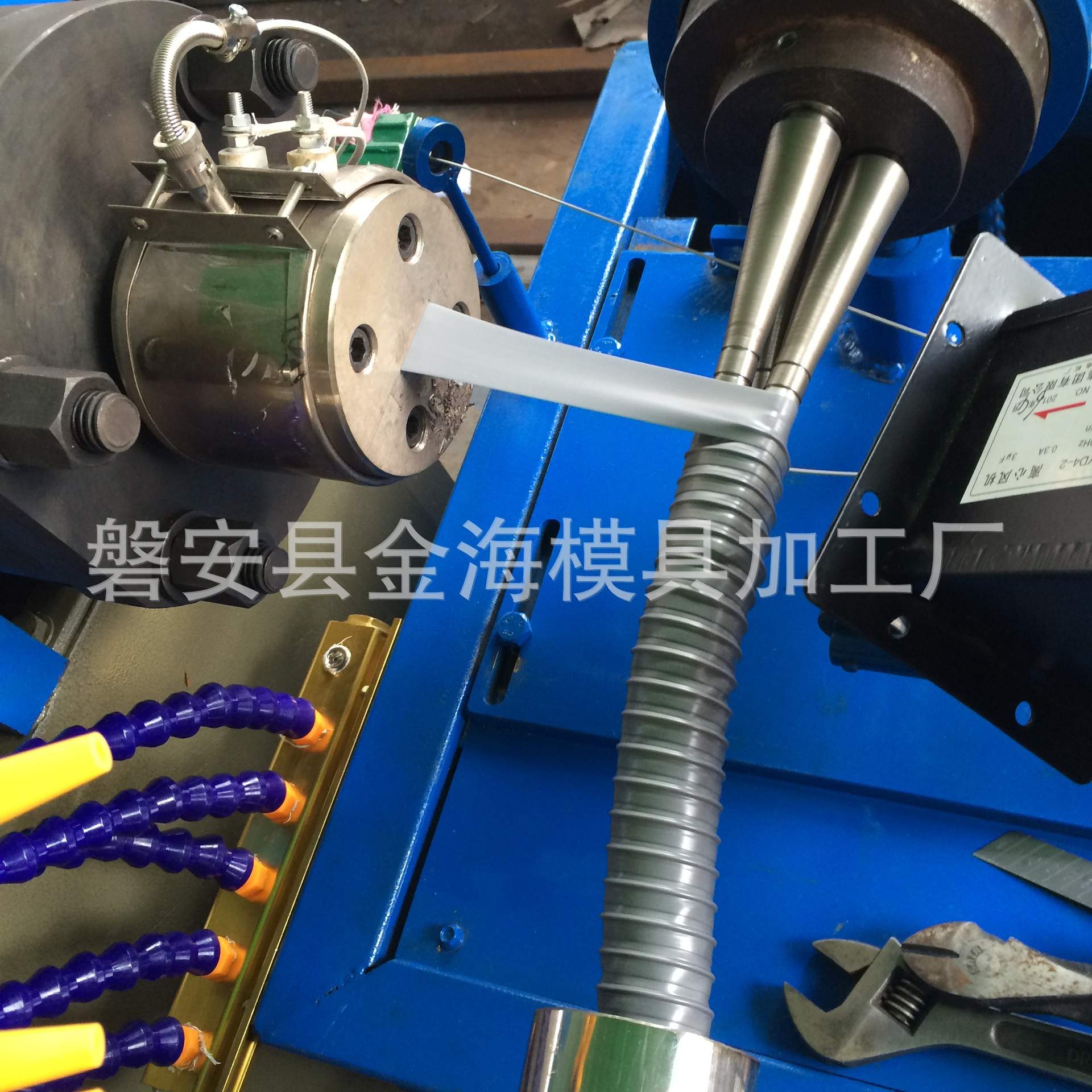 PVC排污包塑钢丝缠绕管洗脸盆下水管模具机器整套设备线零售