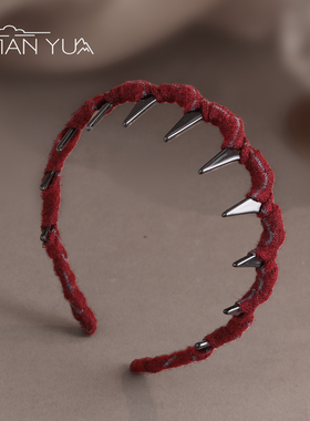 红锐缠冠-秋冬红色高颅顶发箍毛线波浪显脸小发卡外带高级感发饰