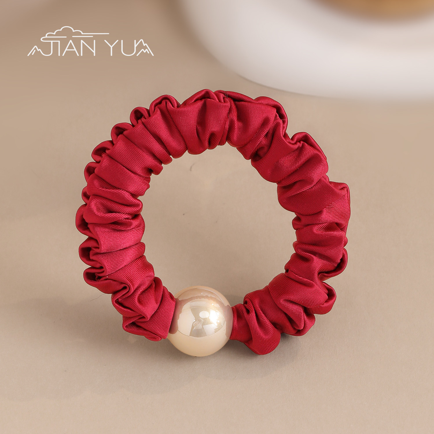 小珠红缎-简约珍珠新年红色发圈高级感缎面褶皱发绳扎发无痕发饰,饰品/流行首饰/时尚饰品新,发饰,淘宝优惠券,粉丝福利购,淘宝优惠卷