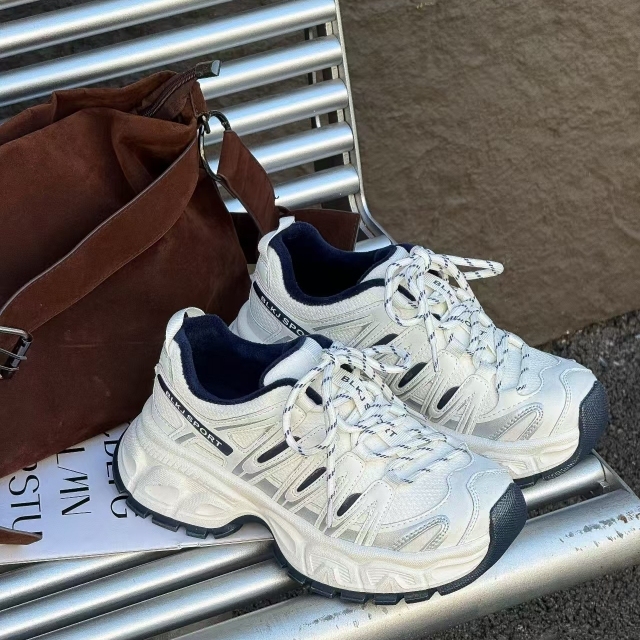 艾模儿25冬加绒加厚厚底增高老爹鞋女户外休闲运动鞋百搭老爹鞋皮