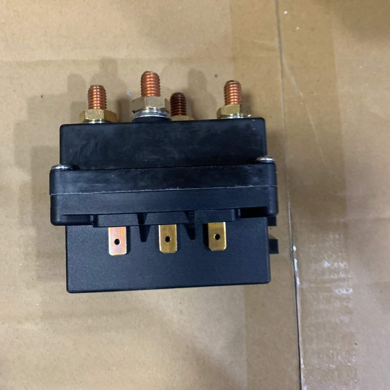 电动绞盘继电器500A插片式电磁开关12V24V直流纯铜
