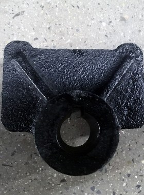 四孔铸铁把座小骑兵灰斗车配件 工地电动三轮车单卡减震方向座子