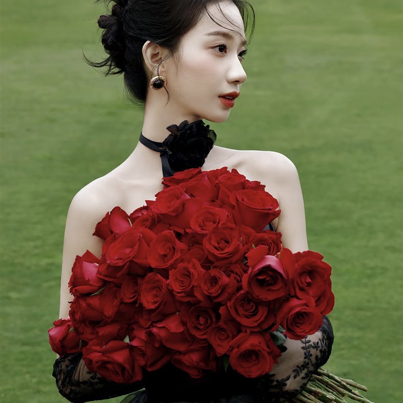 婚纱照结婚照摄影拍摄花束道具手捧花红色玫瑰新娘花束装饰氛围花