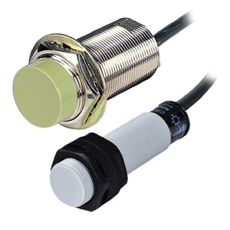 奥托尼克斯电子近接开关CR18-8DP电容式传感器检测距离8mm