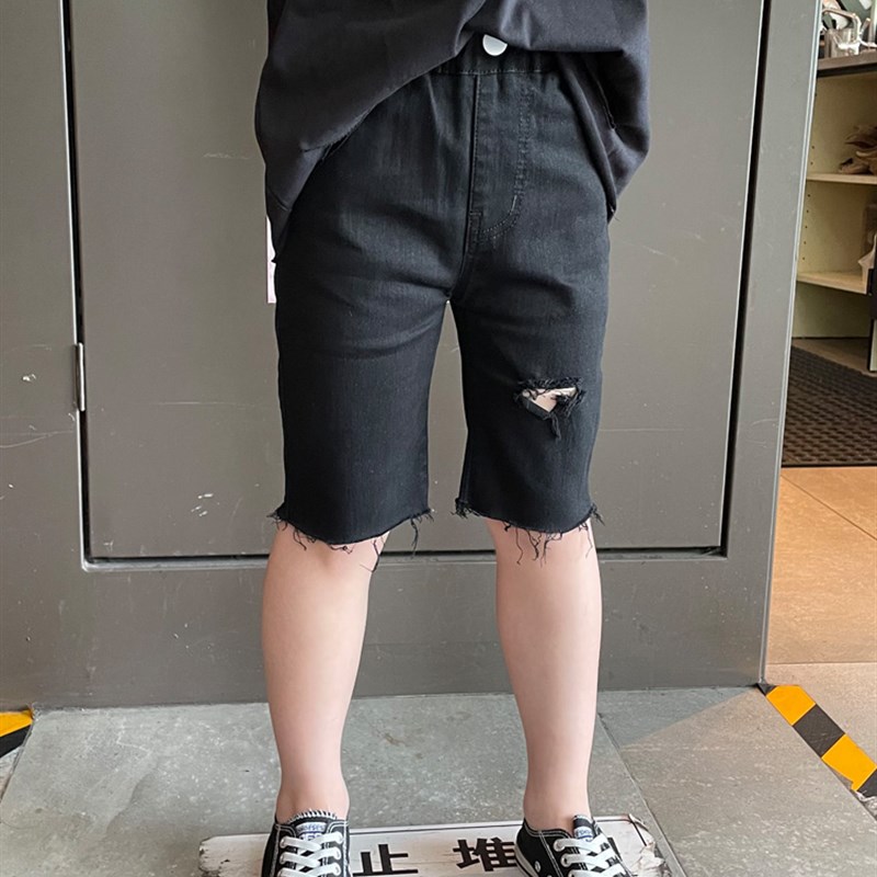 儿童牛仔破洞短裤黑色薄2025夏新款简约小脚修身宝V宝男童五分裤