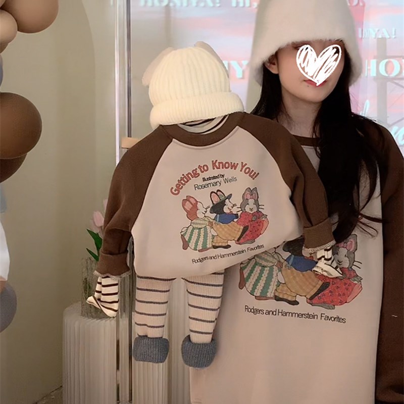 亲子装冬装一家三口四口卡通插肩袖圆领卫衣加绒加厚婴儿连体衣潮