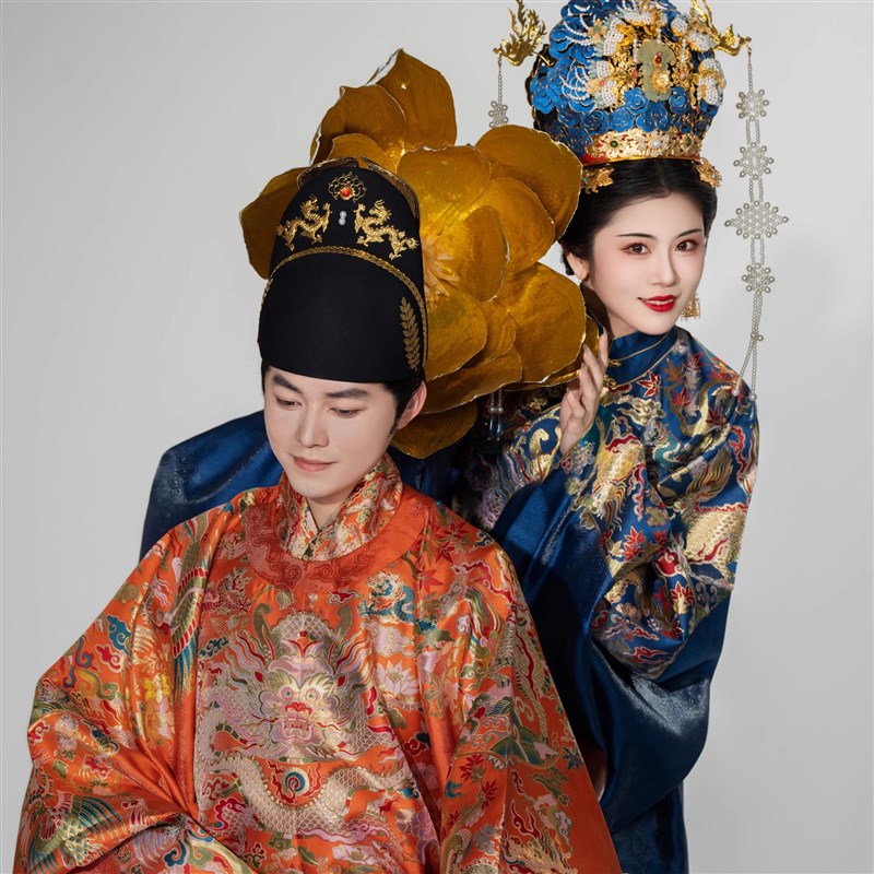 男款明制二十四节氣四神兽云肩通袖膝阑仿妆花纱袍蟒凤圆领婚服