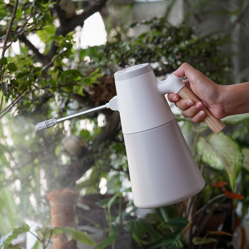 木手柄园艺喷壶浇花1.4L电动浇花神器洒水壶雾化白色浇花水壶家用