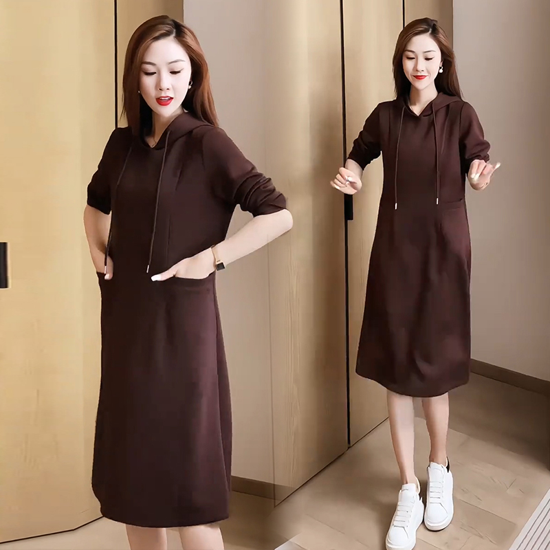 连帽卫衣连衣裙女装秋季2025今年流行新款中长款时尚减龄休闲裙子