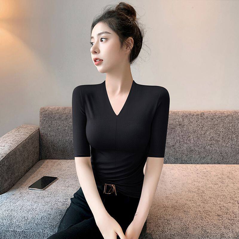 黑色v领中袖打底衫女2026新款春秋五分袖t恤打底内搭半袖紧身上衣