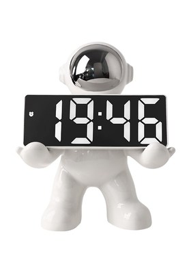 创意宇航员数字时钟闹钟摆件客厅酒柜玄关电视柜电子台钟装饰品