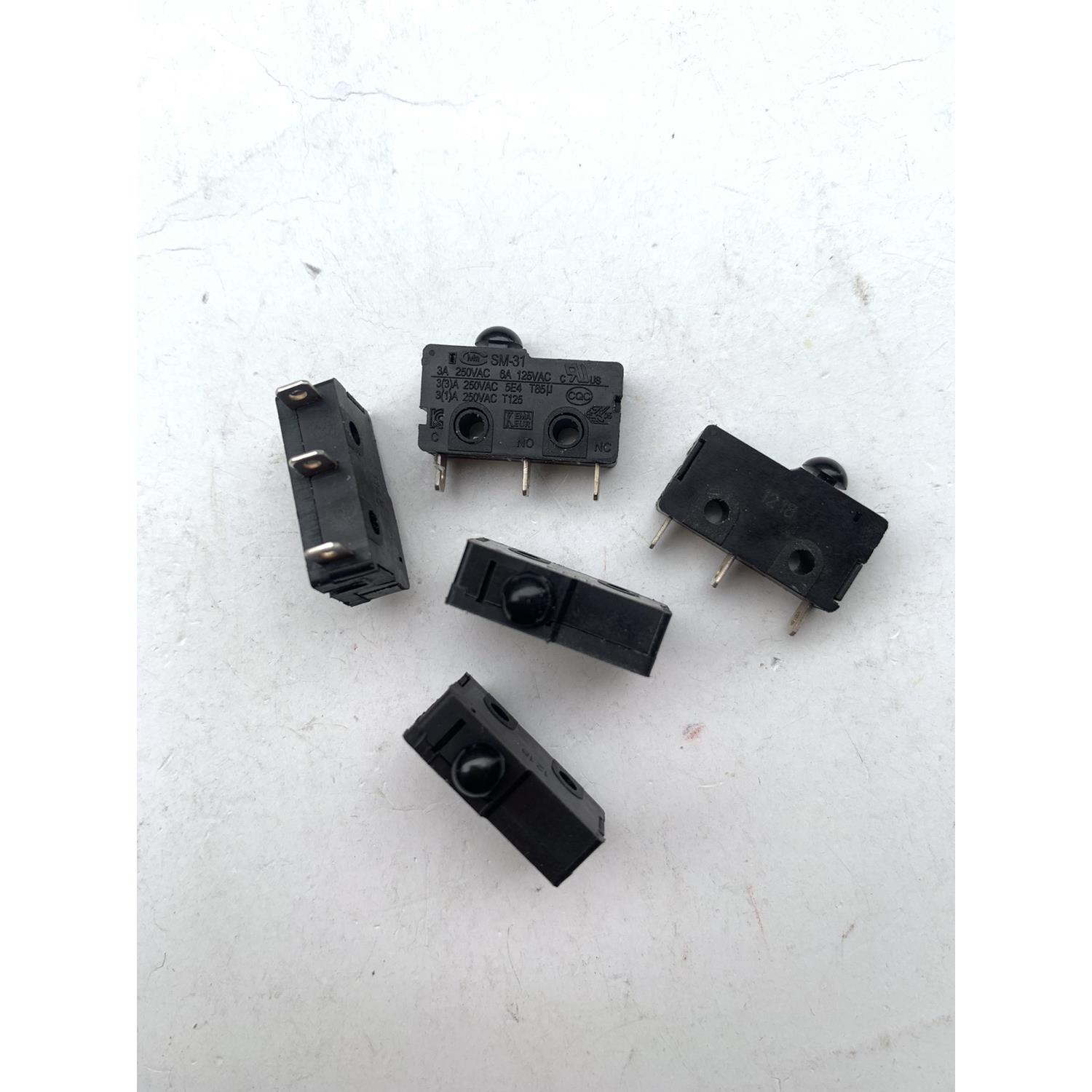 台湾CMM SM-31 蘑菇头按键3脚中号微动开关 3A250VAC 全新