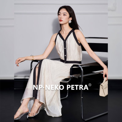 NekoPetra高级千金风肌理感白色挂脖连衣裙女夏长款醋酸v领吊带裙