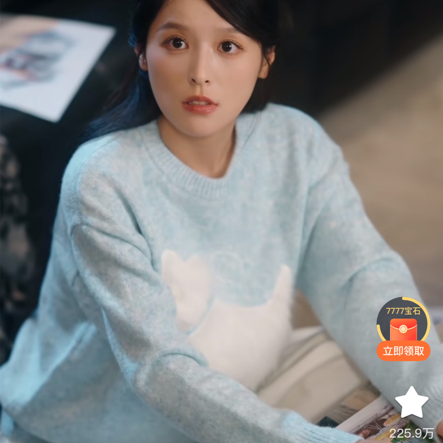 潆同款蓝色圆领套头植绒小狗毛衣