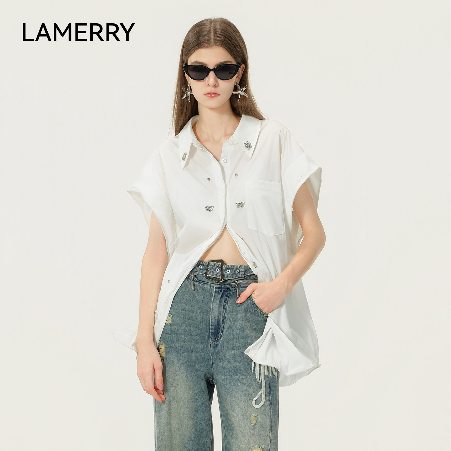 LAMERRY/朗美睿26夏白色衬衫女宽松落肩钉钻装饰可塑形下摆宽松