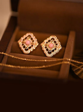 《蔷薇庄园》原创设计粉螺贝项链复古法式感镂空女新感